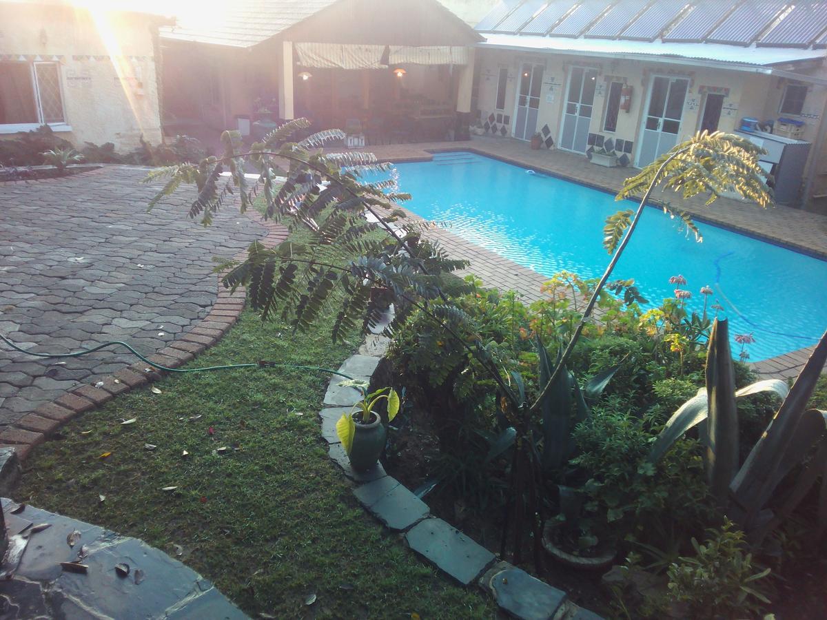Accoustix Backpackers Hostel Johannesburg Exterior foto